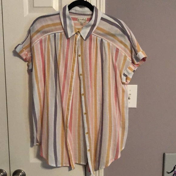 Wonderly Tops - EUC Pastel Stripe Button Down Cotton Shirt